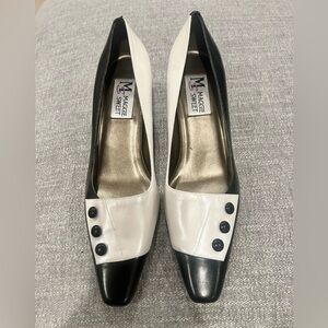 Maggie Sweet Black and White Women's Shoes Sz 8